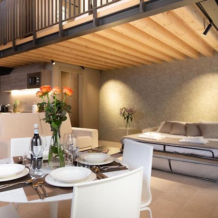 Residence 8 Loft Venesia Bagian luar foto