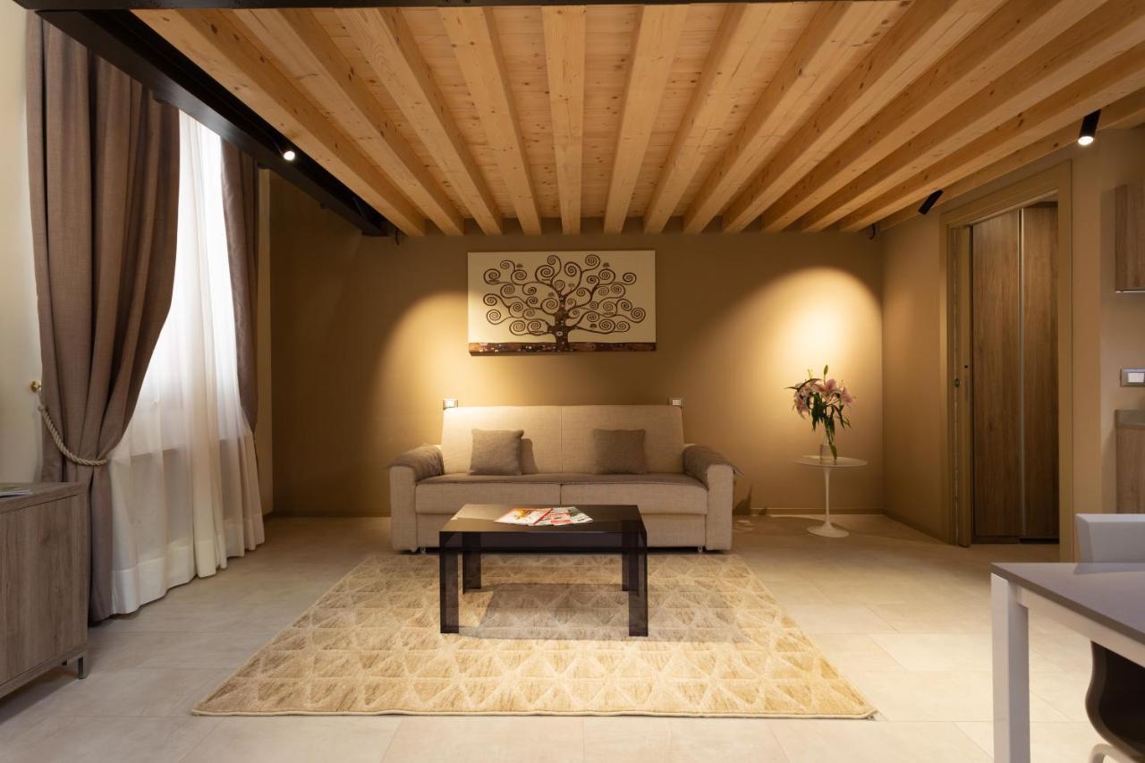 Residence 8 Loft Venesia Bagian luar foto
