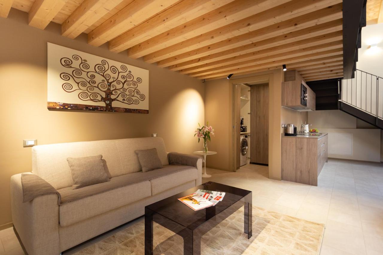 Residence 8 Loft Venesia Bagian luar foto