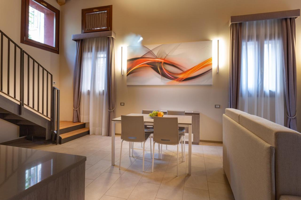 Residence 8 Loft Venesia Bagian luar foto