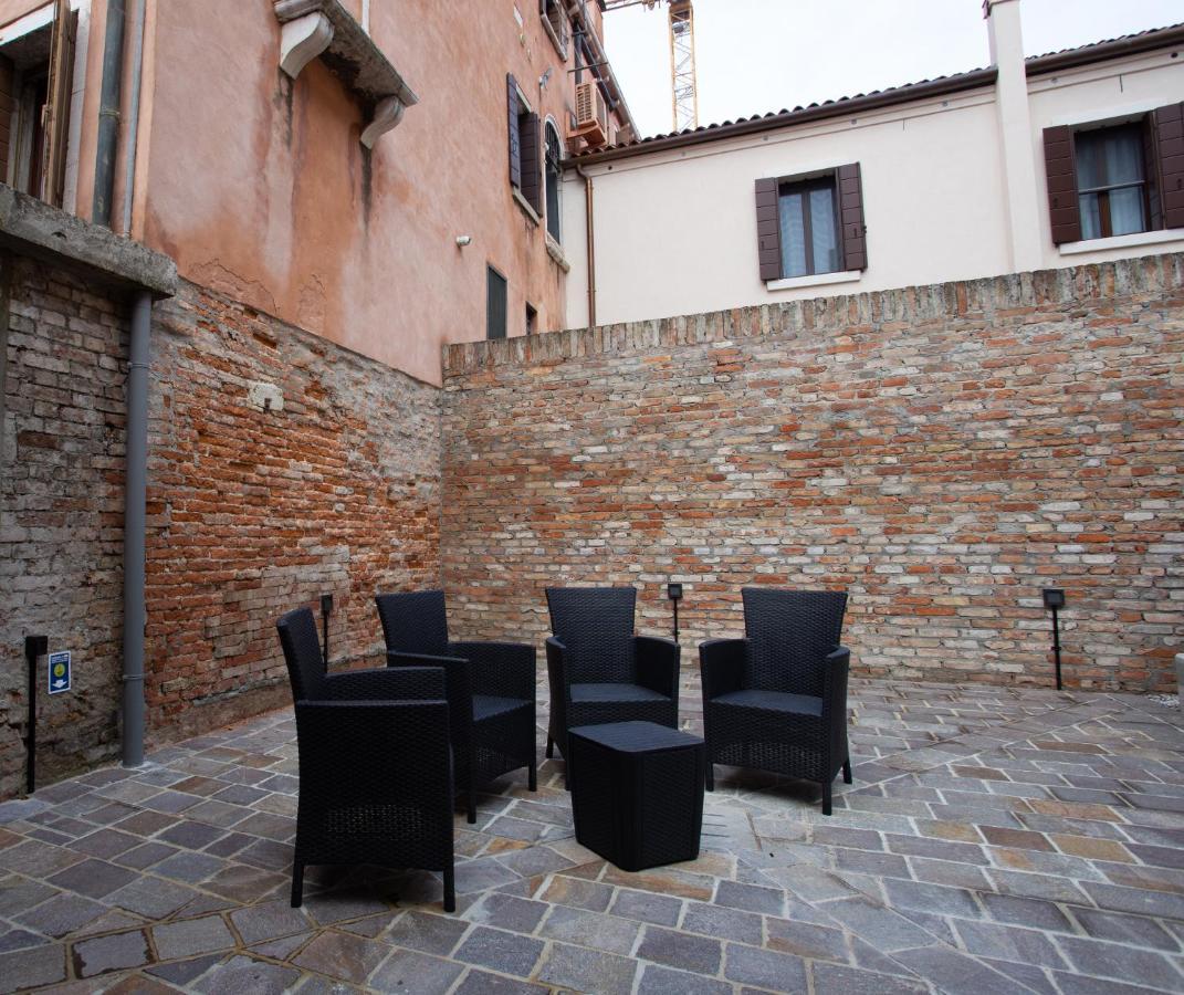 Residence 8 Loft Venesia Bagian luar foto